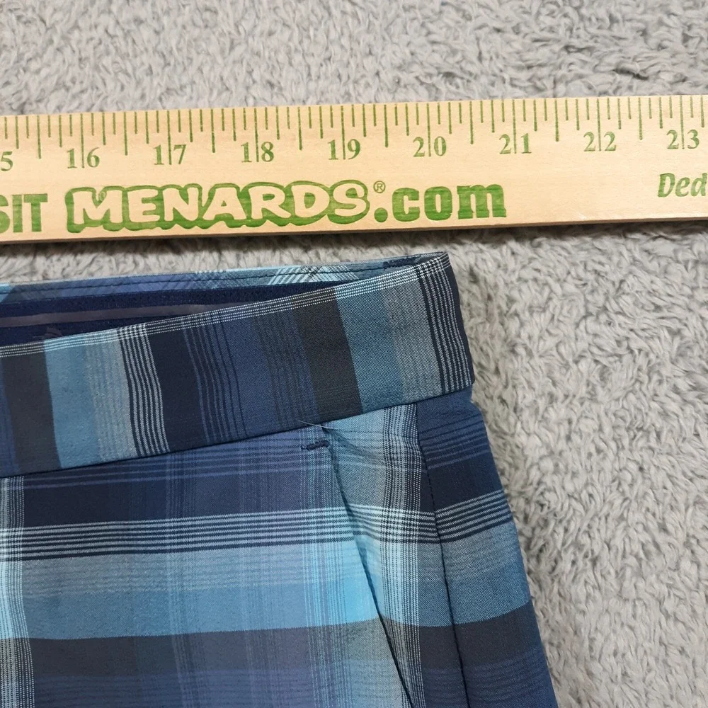 Tommy Bahama Shorts Mens 40 x 9.5 Blue Plaid IslandZone Chino